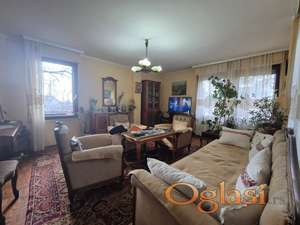 Komforan četvoroiposoban stan na Ceraku,98m2